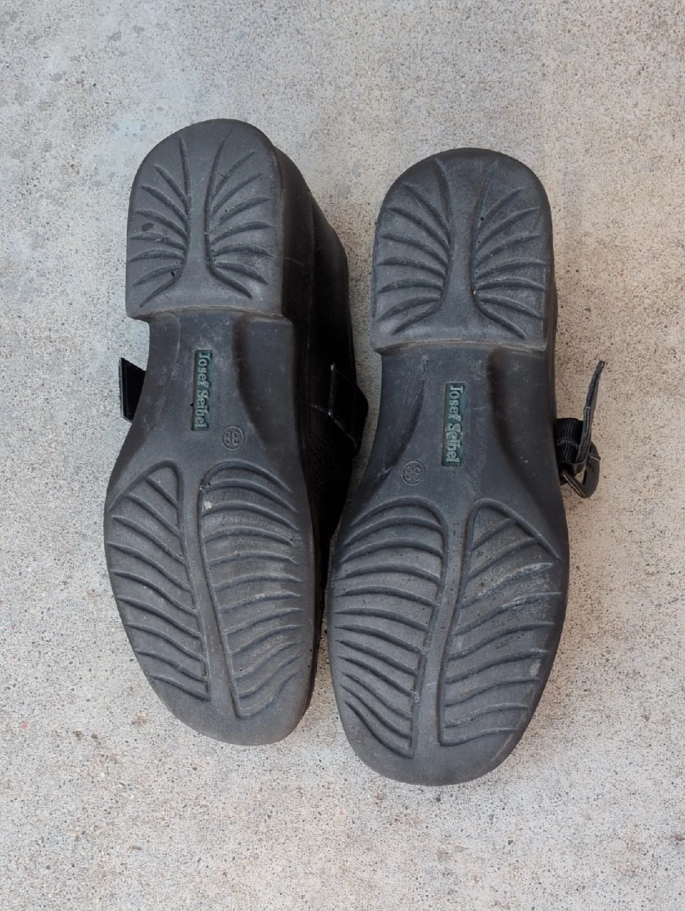 Josef Seibel good used